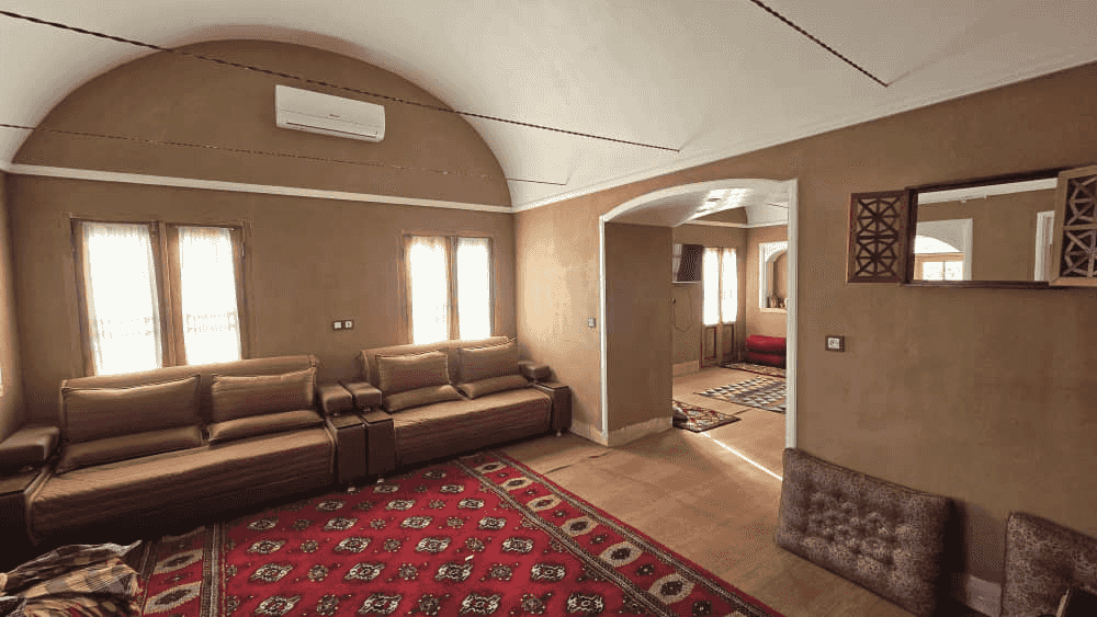 عمارت بومگردی در عقدا یزد - حاجی بانو