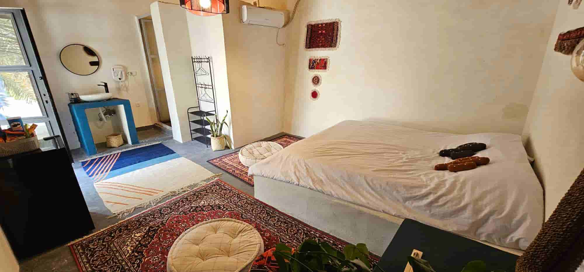بومگردی در روستا معتمدآباد طبل - کاکتوس