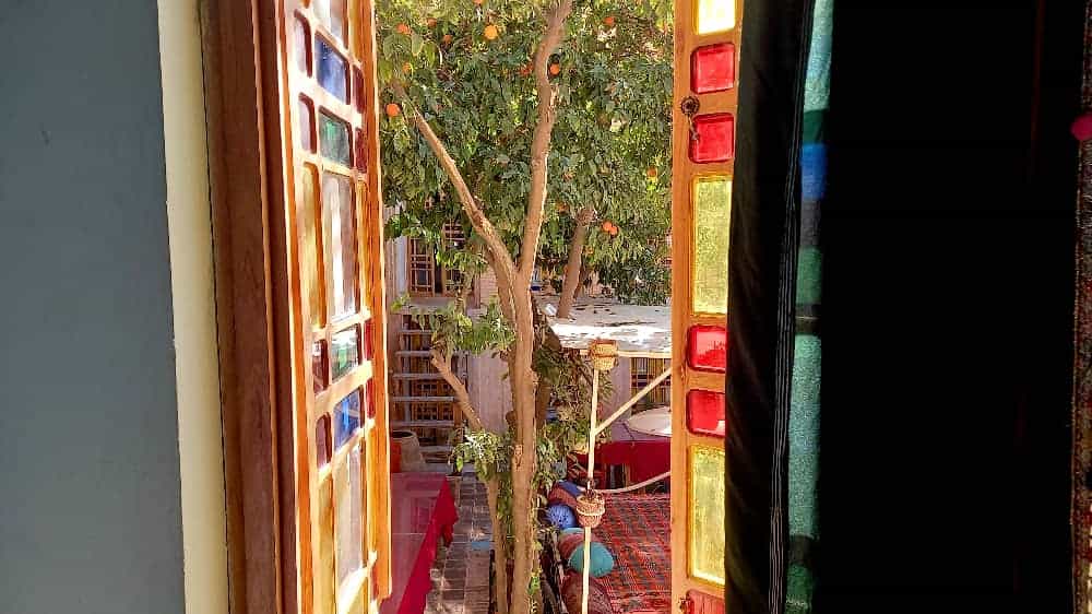 اجاره اتاق سنتی یک تخته غیر مستر در شیراز - سنگ سیاه