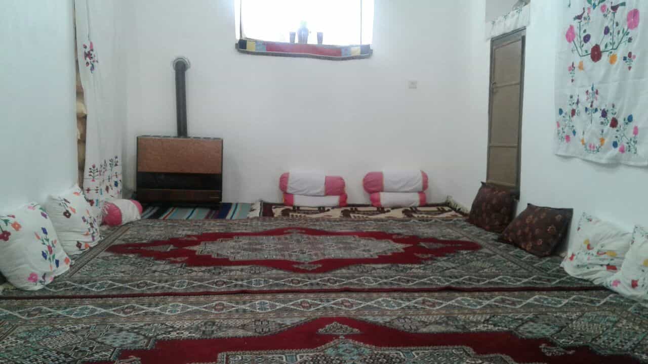 اجاره بومگردی سنتی در مزار بجستان