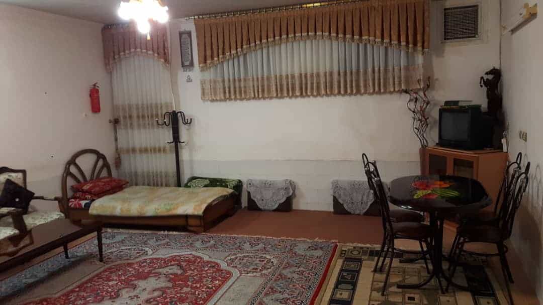 اجاره منزل اجاره ای تمیز در خیابان خامنه ای یزد 
