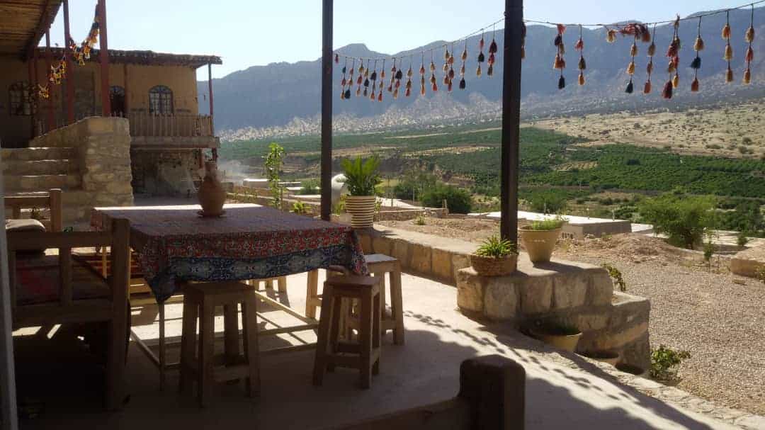 اجاره سوئیت سنتی در تنگ چوگان کازرون - اتاق 1