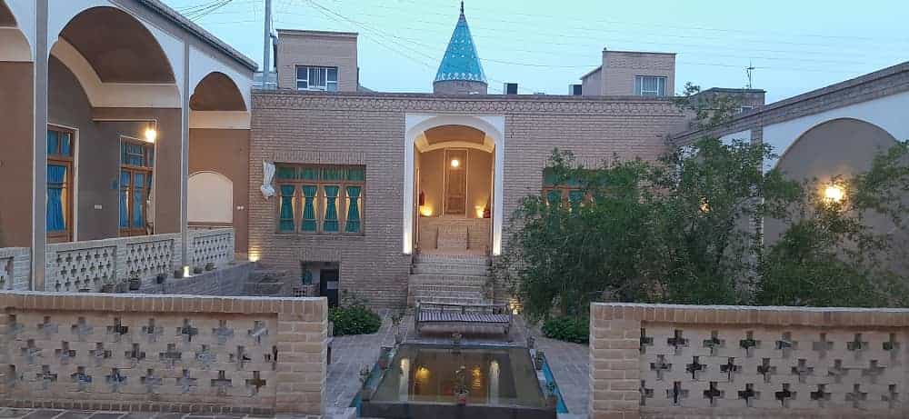 اجاره اتاق سنتی در کمال الملک کاشان - سرداب