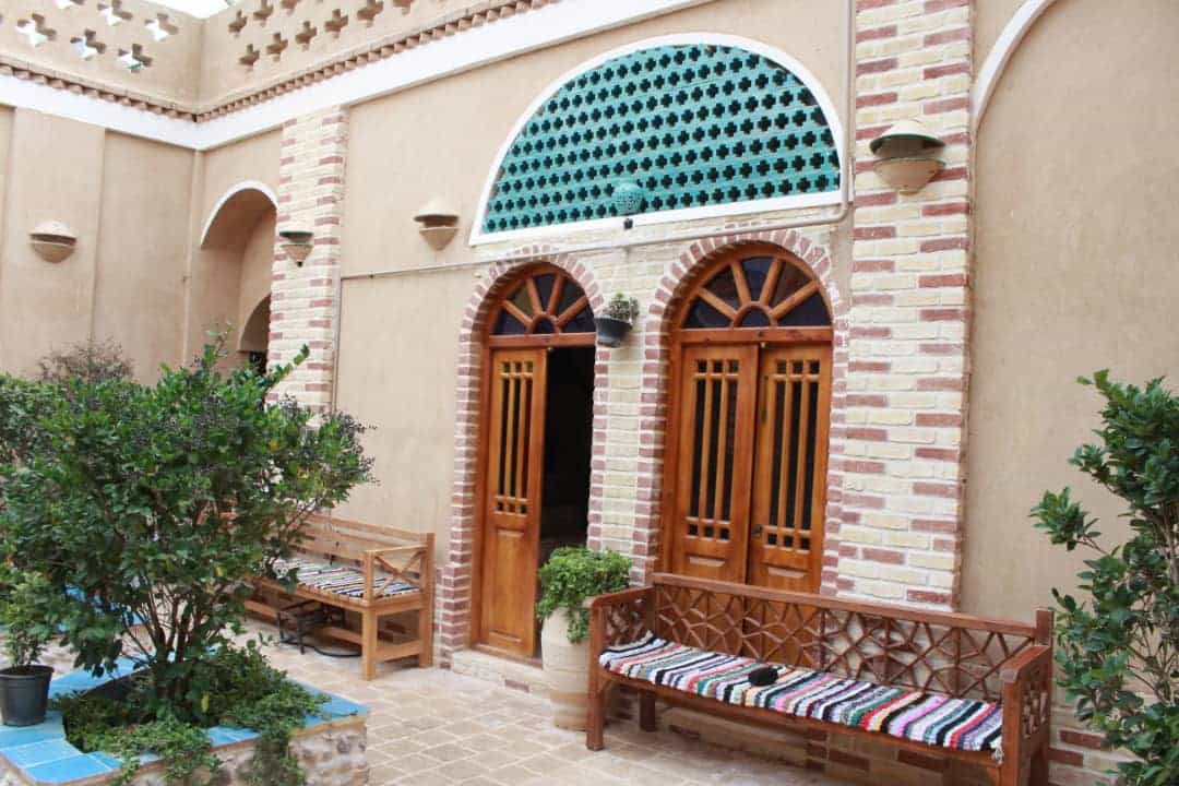 اجاره اتاق بومگردی در خور 