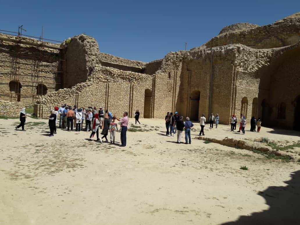 اجاره کلبه چوبی در کاخ اردشیر بابکان فیروزآباد - کلبه بزرگ