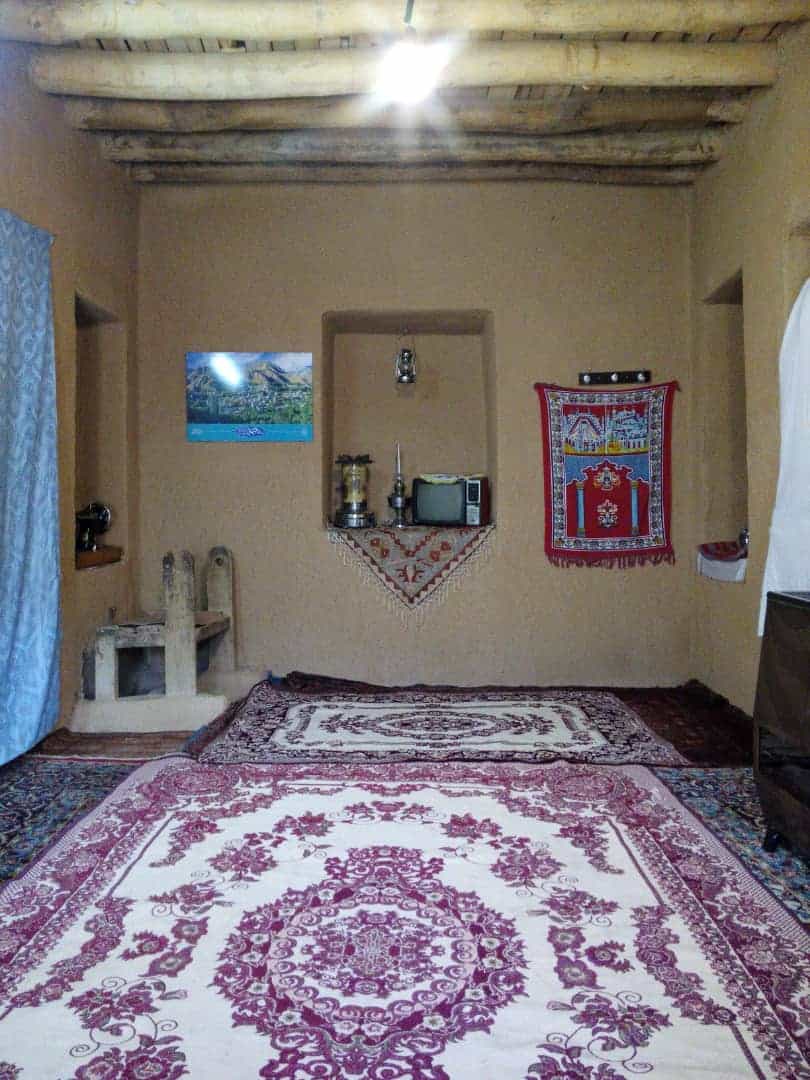 اجاره سوئیت سنتی در روئین اسفراین - دژ1