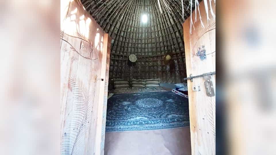 اجاره اقامتگاه بومگردی در جزیره هرمز کف خواب دار