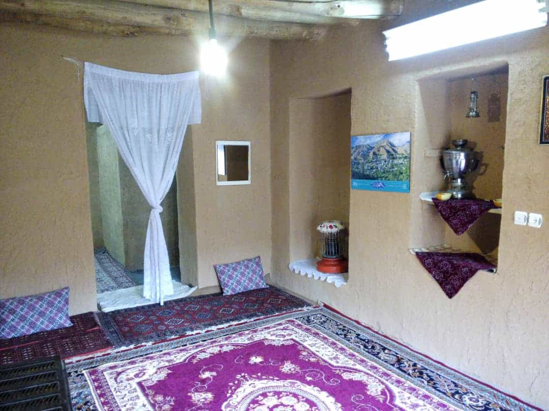 اجاره اتاق سنتی در روئین اسفراین - دژ 2