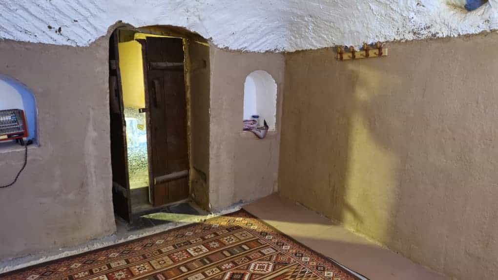 اجاره اتاق سنتی در انارک اصفهان-15 متری