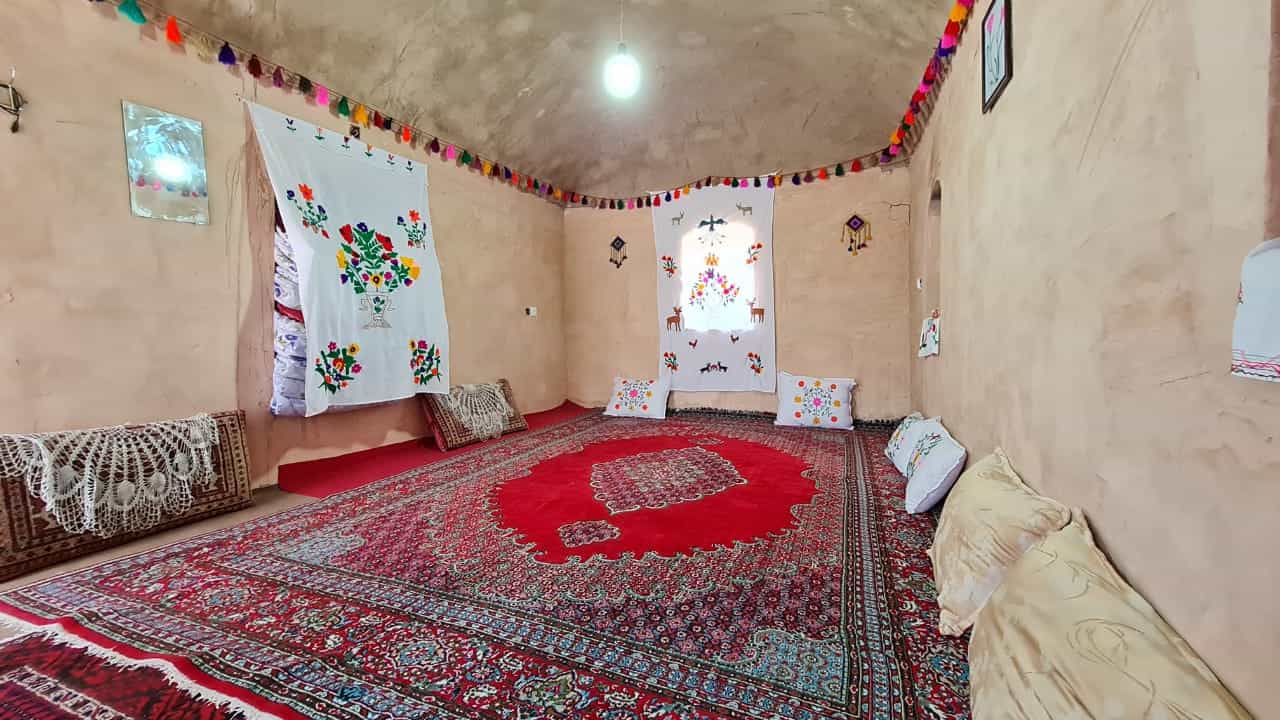 اجاره خانه سنتی در رضا آباد بیارجمند - 15متری