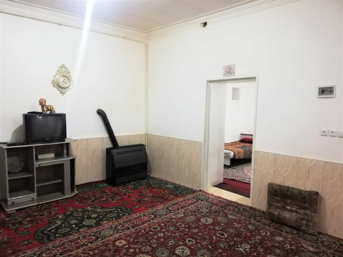 اجاره منزل ویلایی در طالقانی طبس  - دربست حیاط دار