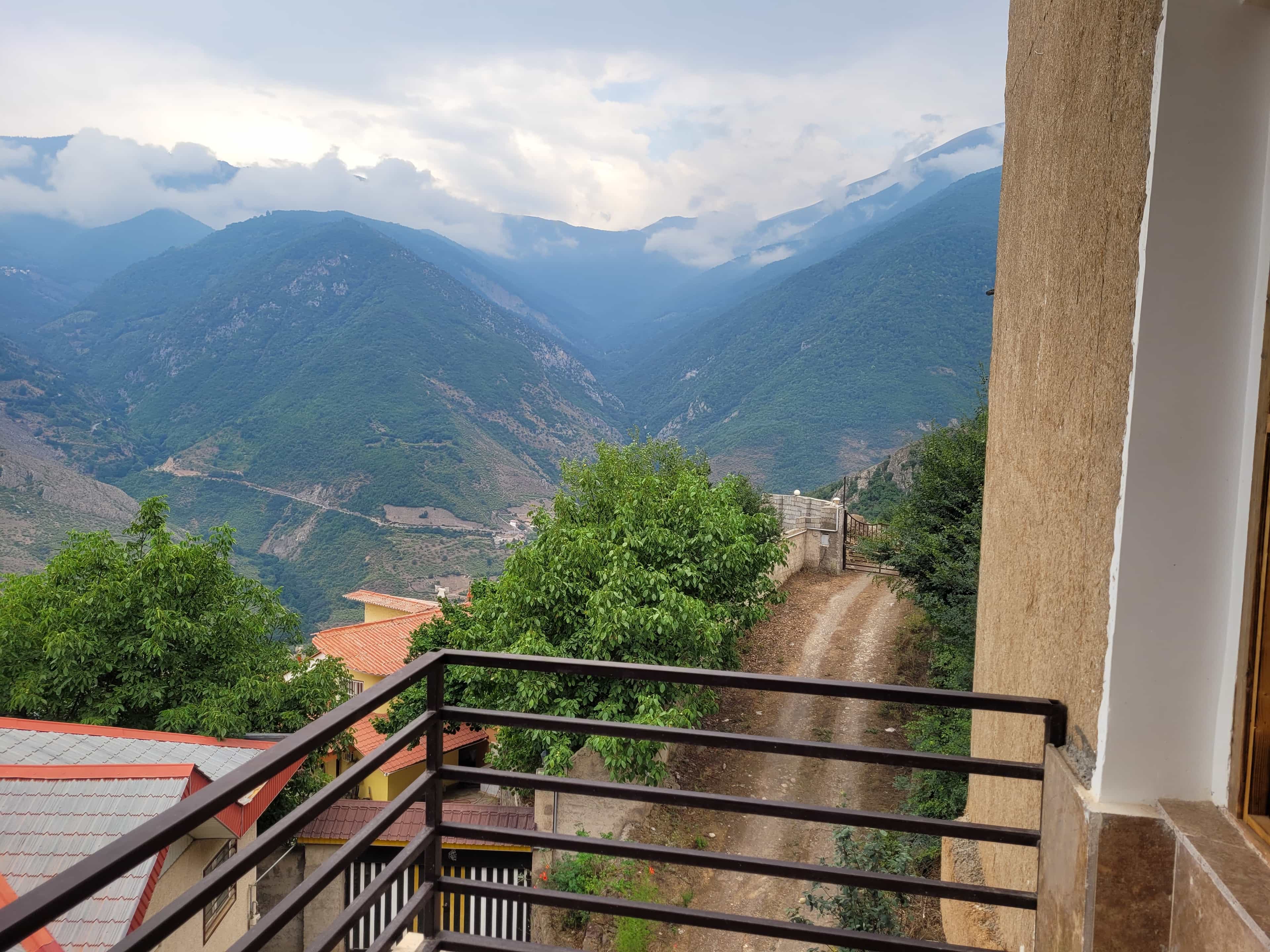 اجاره ویلا جنگلی دوخواب در روستای طویر مرزن آباد