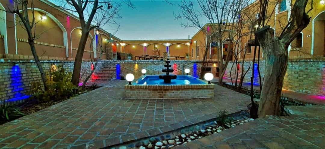 اجاره اقامتگاه بومگردی در ابوزیدآباد