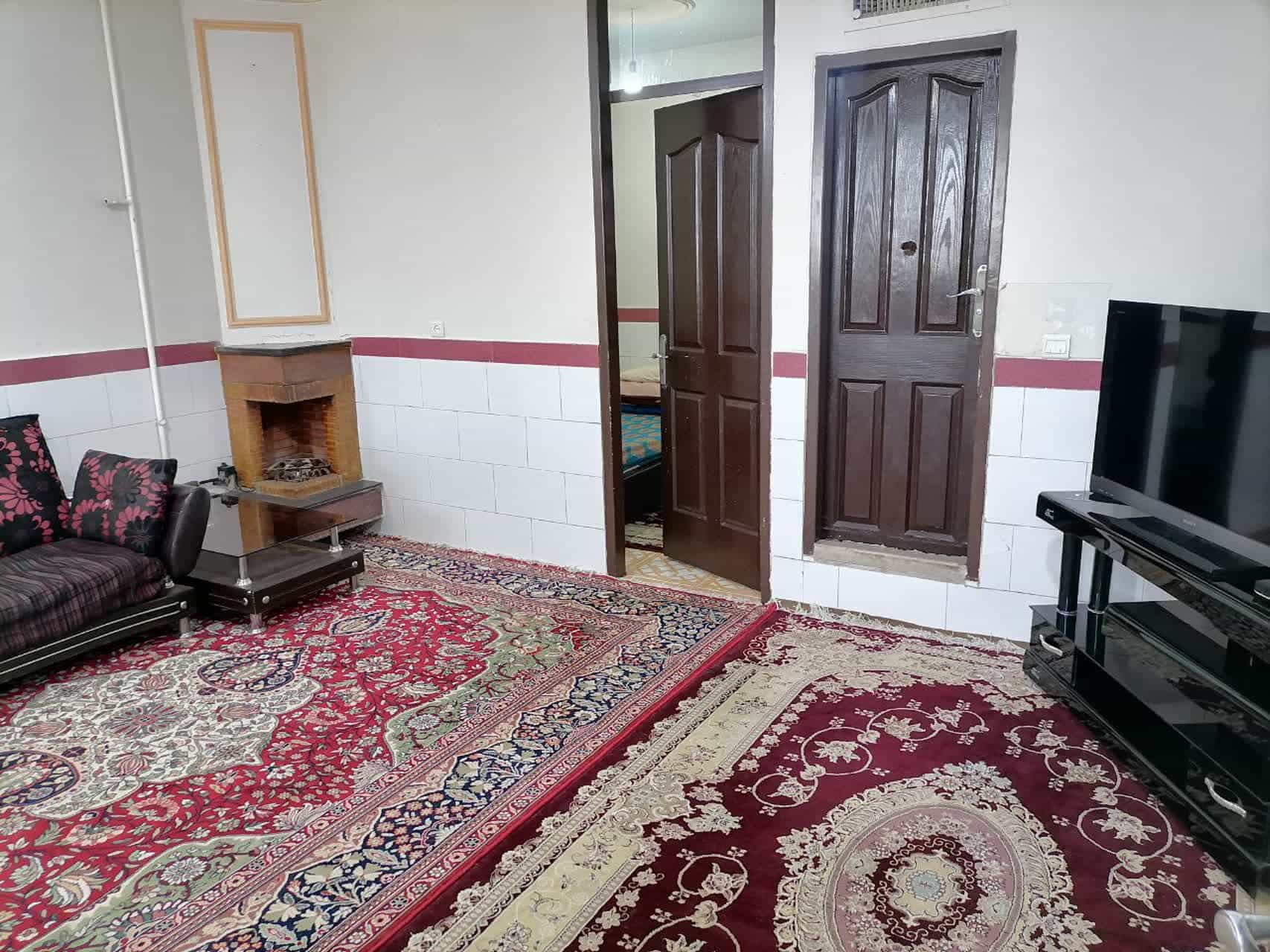 اجاره منزل تکخواب در خیابان اندیشه - 70 متری
