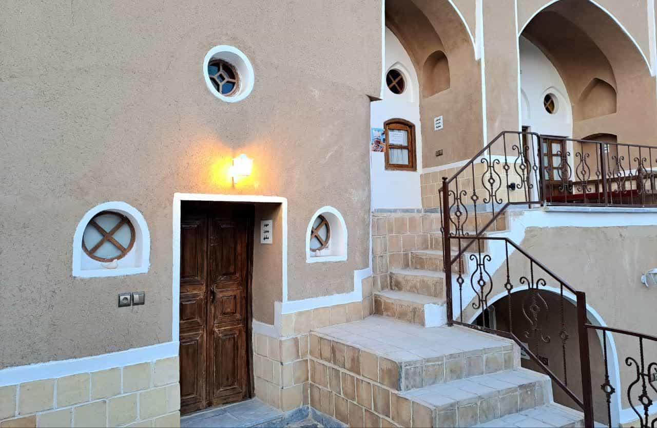 اجاره اتاق بومگردی در شهرطاد فلاورجان - عشق