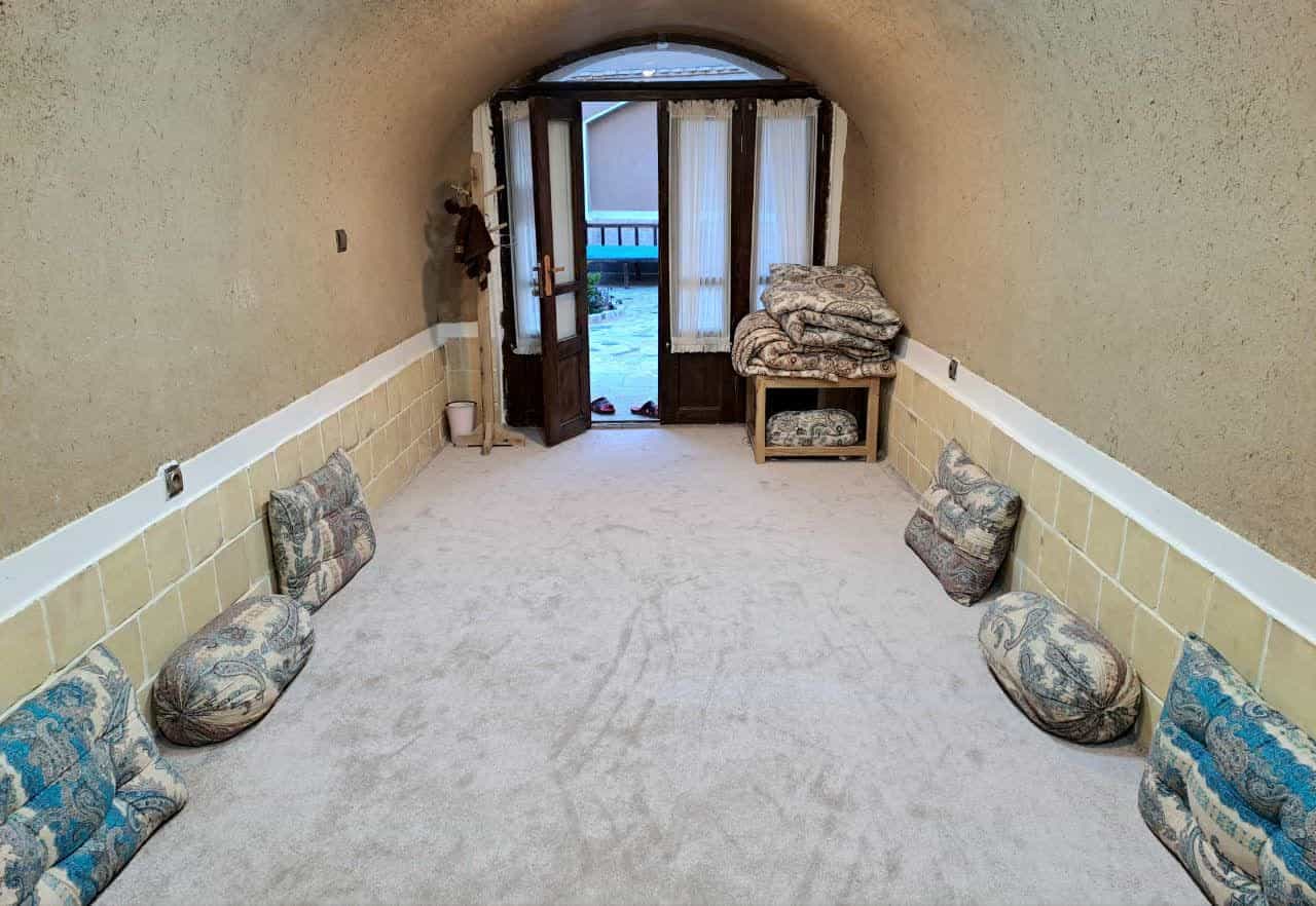 اجاره اتاق بومگردی در شهرطاد فلاورجان - دوستی