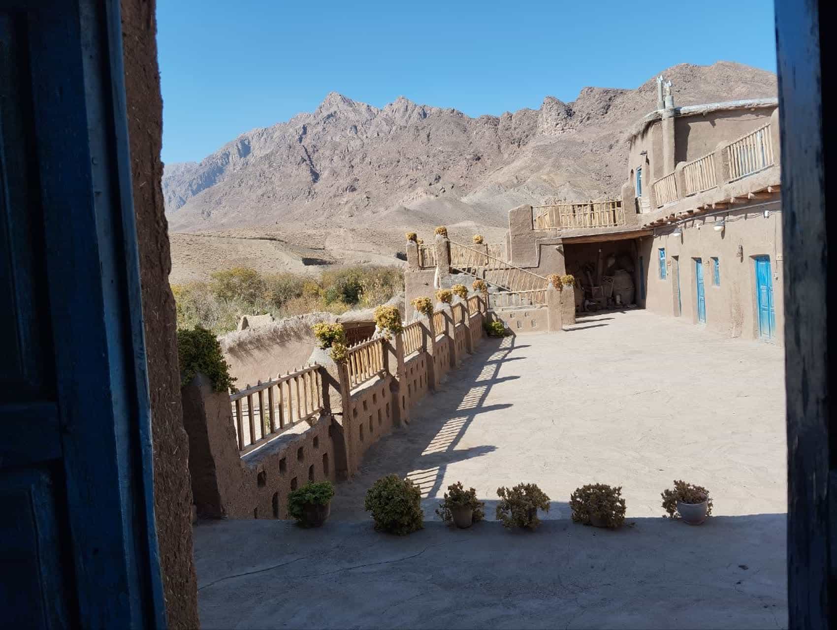 اجاره اقامتگاه بومگردی در کاشمر-vip