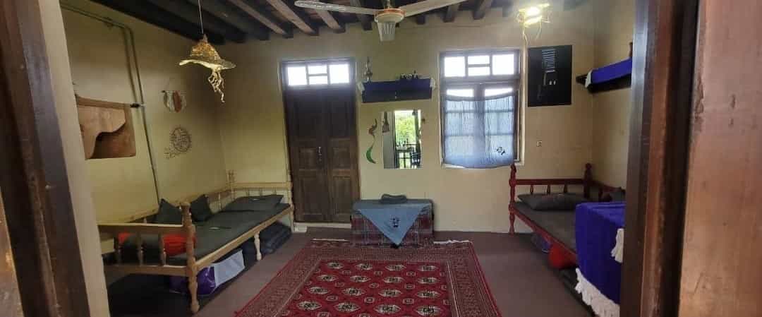اجاره اتاق سنتی در روستا بالا جاده - هره ماه