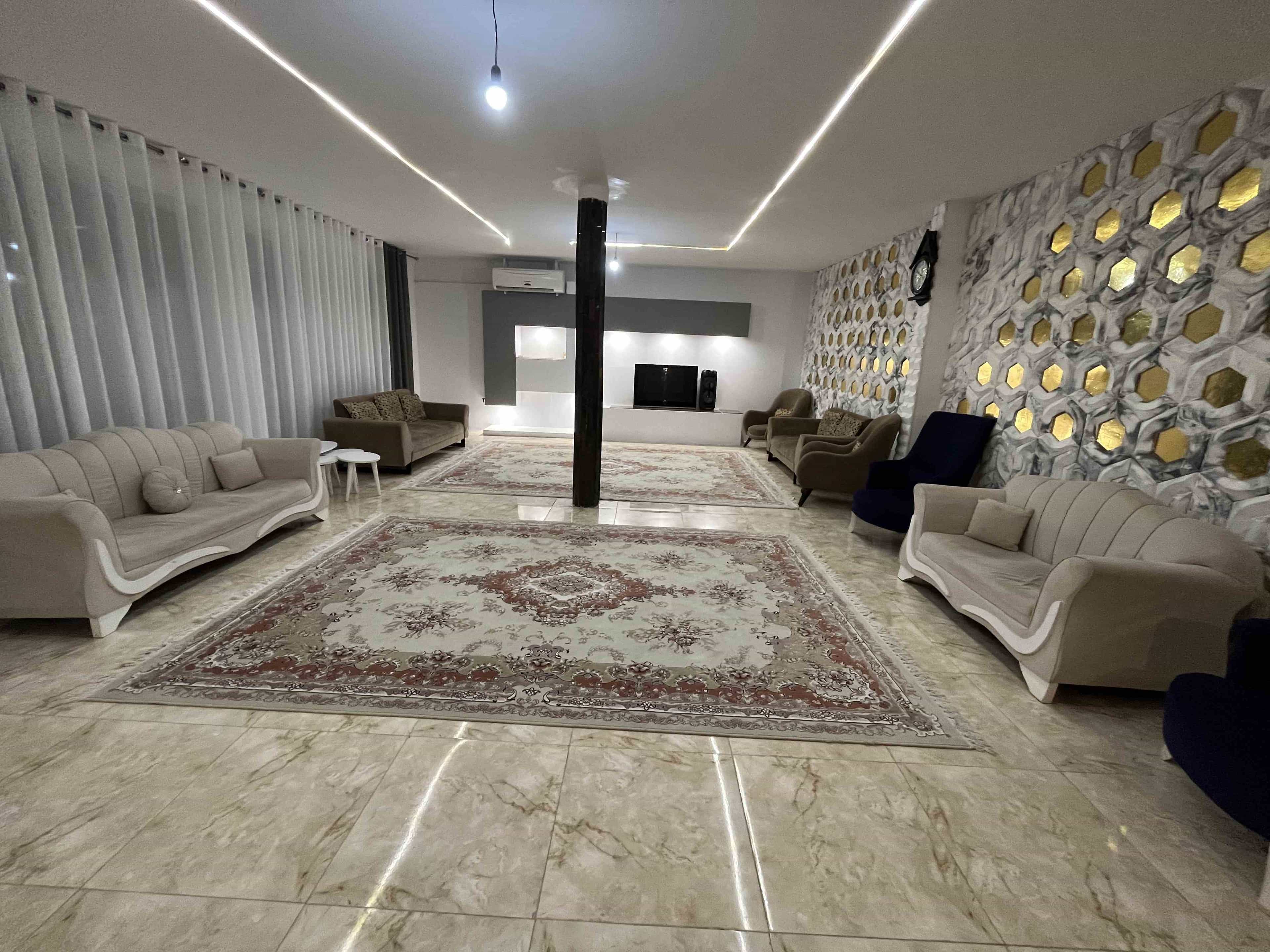 اجاره ویلا با استخرروباز آبگرم در چهارباغ