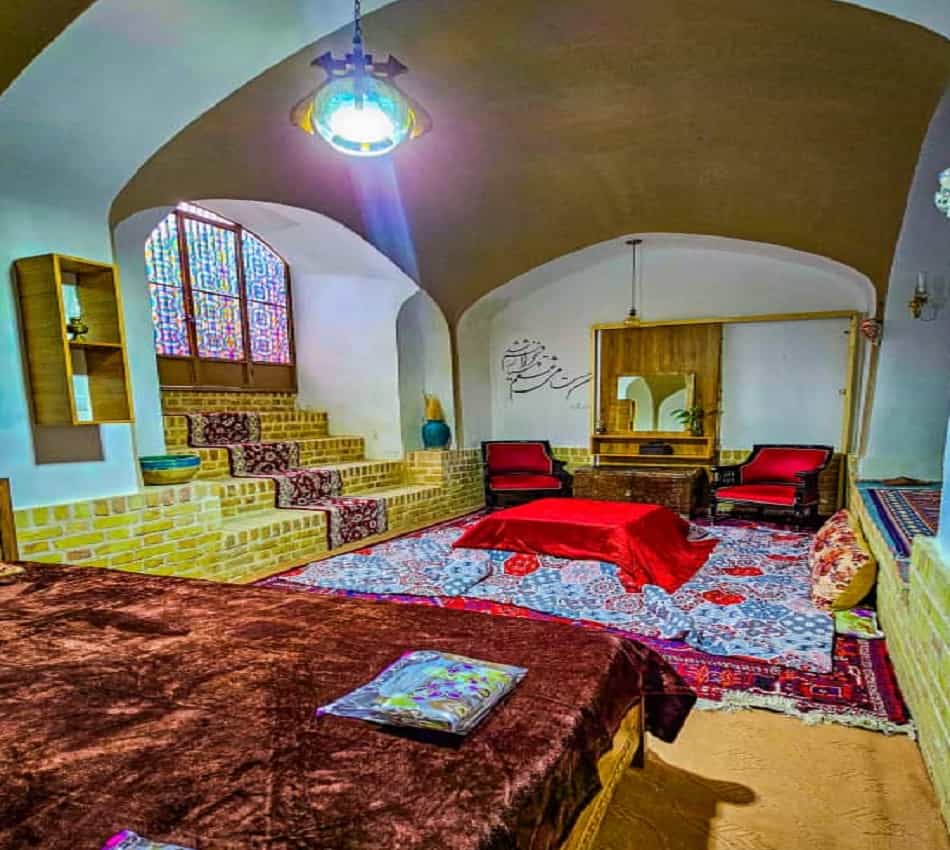 رزرو اتاق در بادرود اصفهان - میرپنج