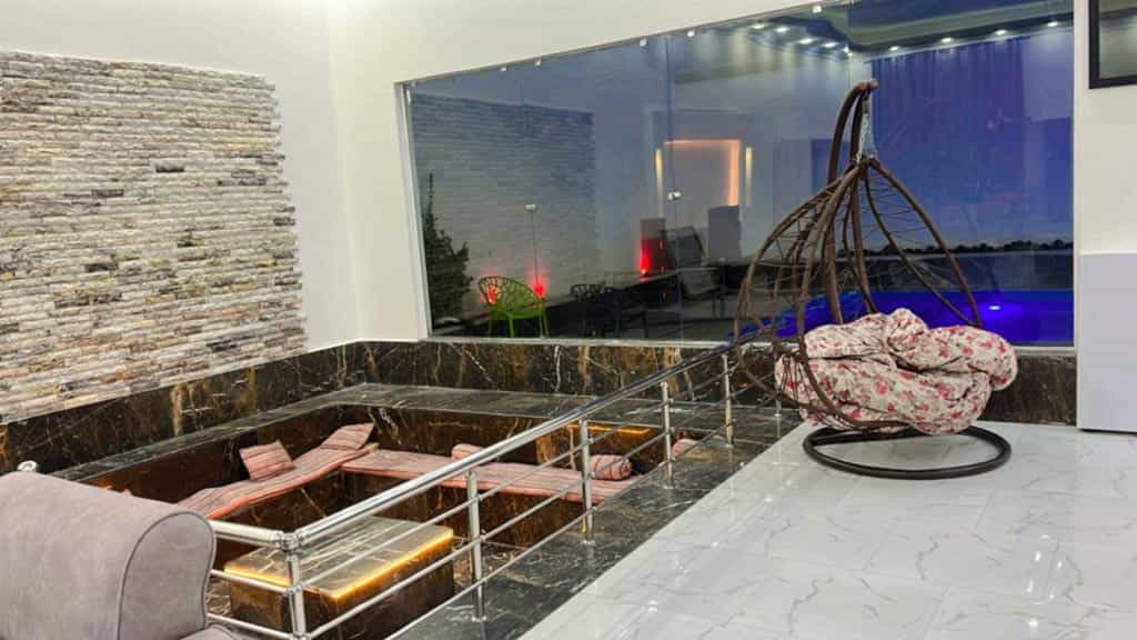 اجاره ویلا استخر سرپوشیده آبگرم در رودهن - عباسی