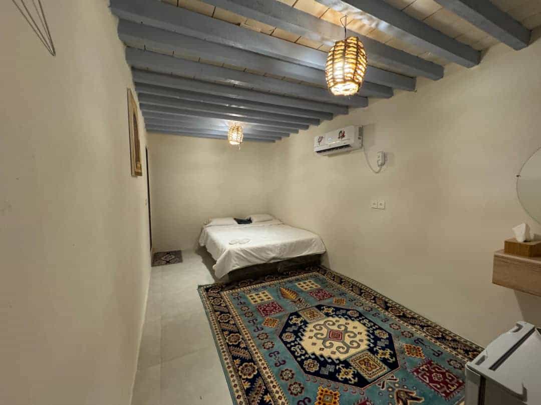 اجاره بومگردی در شهرک رمکان قشم - اتاق گرمزنگی