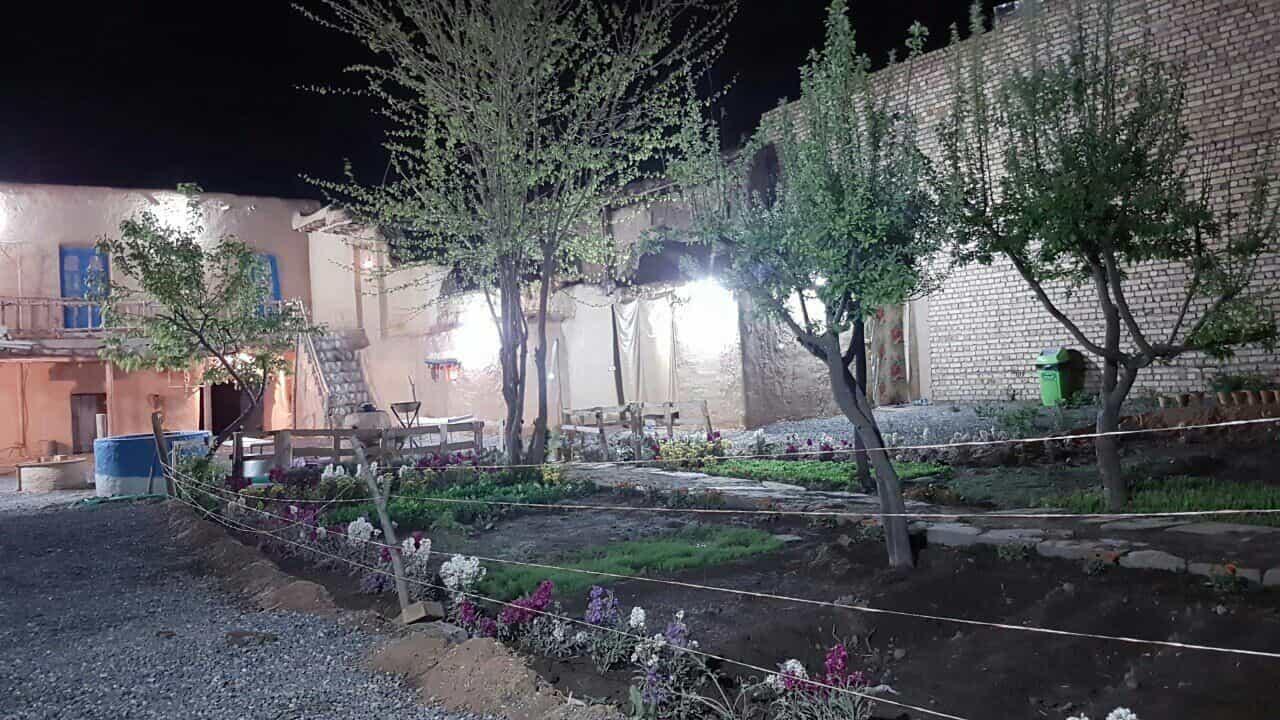 اجاره اقامتگاه بومگردی و خانه سنتی در همدان