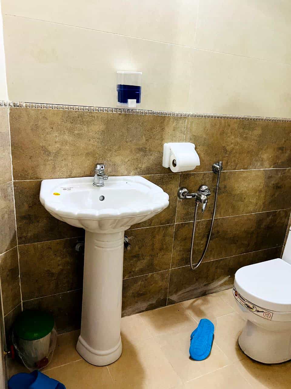اجاره اتاق بومگردی در روستای شیرمحمدی کامفیروز - اتاق 25 متری