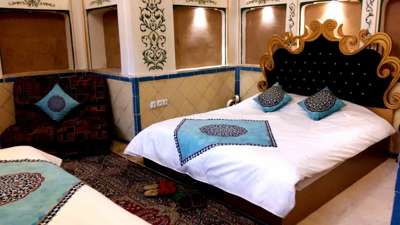 اجاره بوتیک هتل سنتی در امیرچخماق یزد - ماه عسل