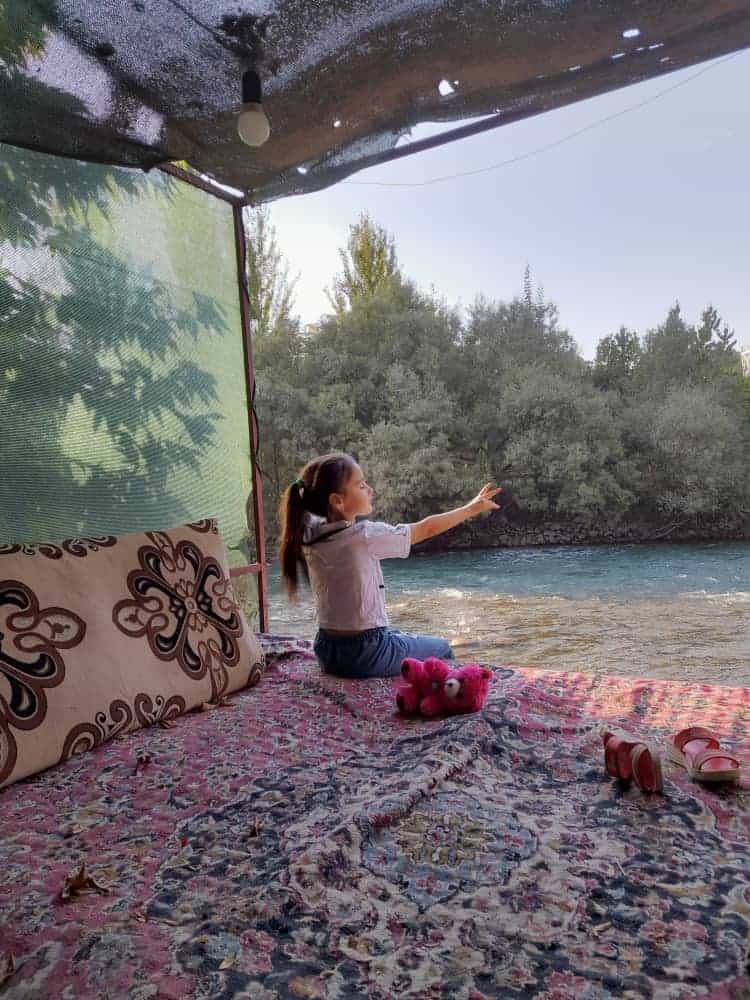 اجاره منزل ویلایی با استخر آبگرم نزدیک رودخانه در روستای چم چنگ سامان -  امیر 2