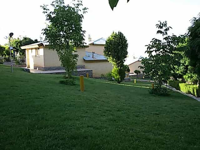 اجاره ویلا دو خواب در چادگان - دهکده