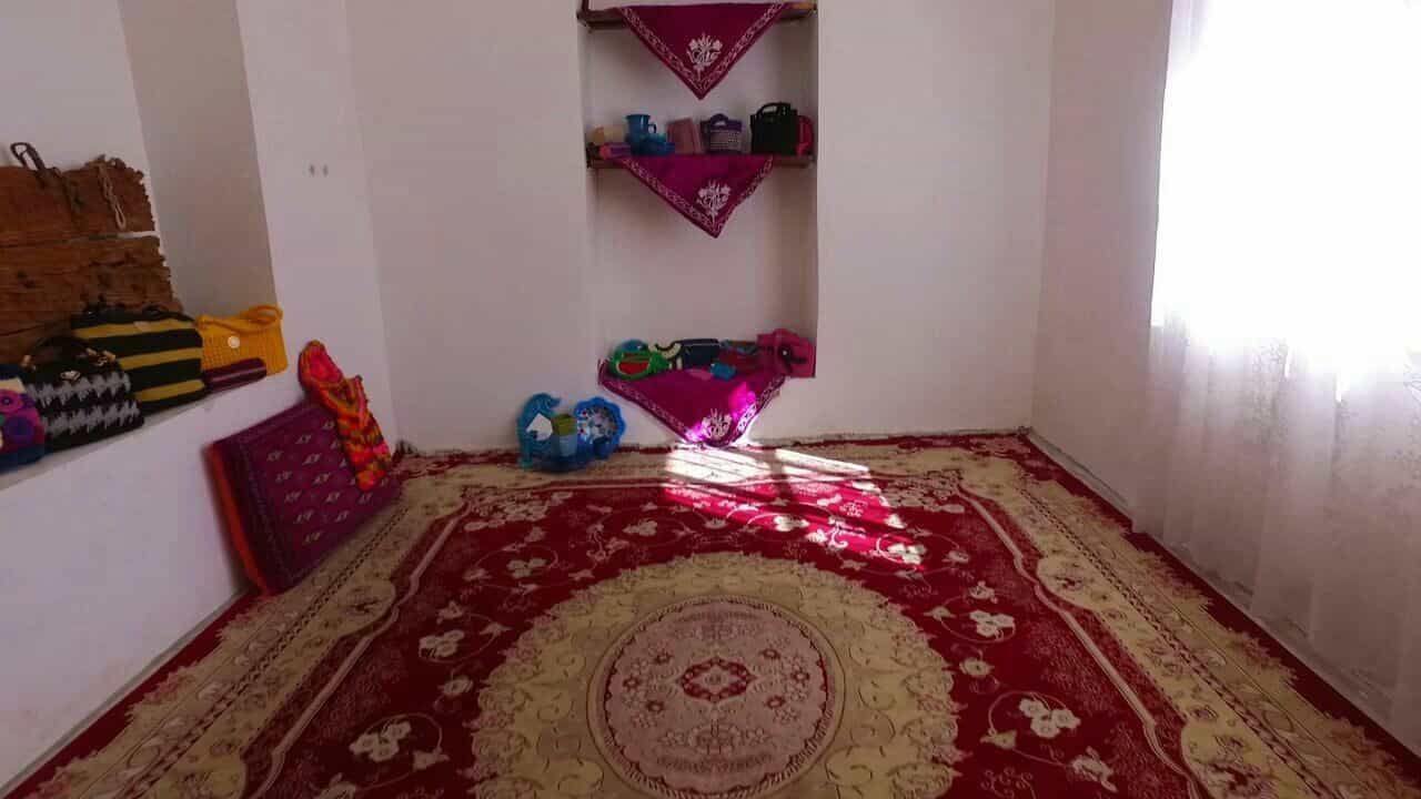 اجاره اتاق بومگردی در مزینان داورزن-12 متری همکف