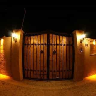 اجاره اقامت در کویر طبس با وعده های کامل غذایی