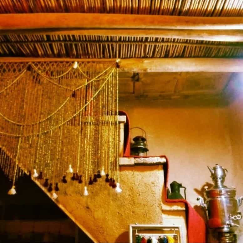 اجاره اتاق سنتی در برزک کاشان  - گل سرخ 