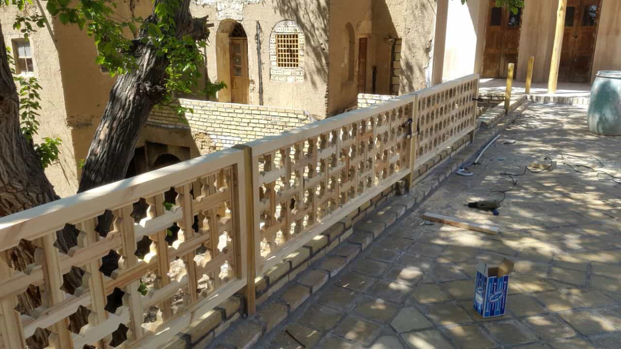 اجاره اتاق سنتی در نطنز اصفهان - کرسی