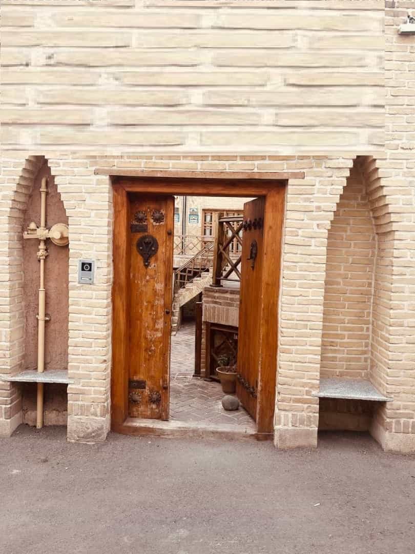 اجاره هتل سنتی  در انقلاب زنجان - چهارتخته همکف