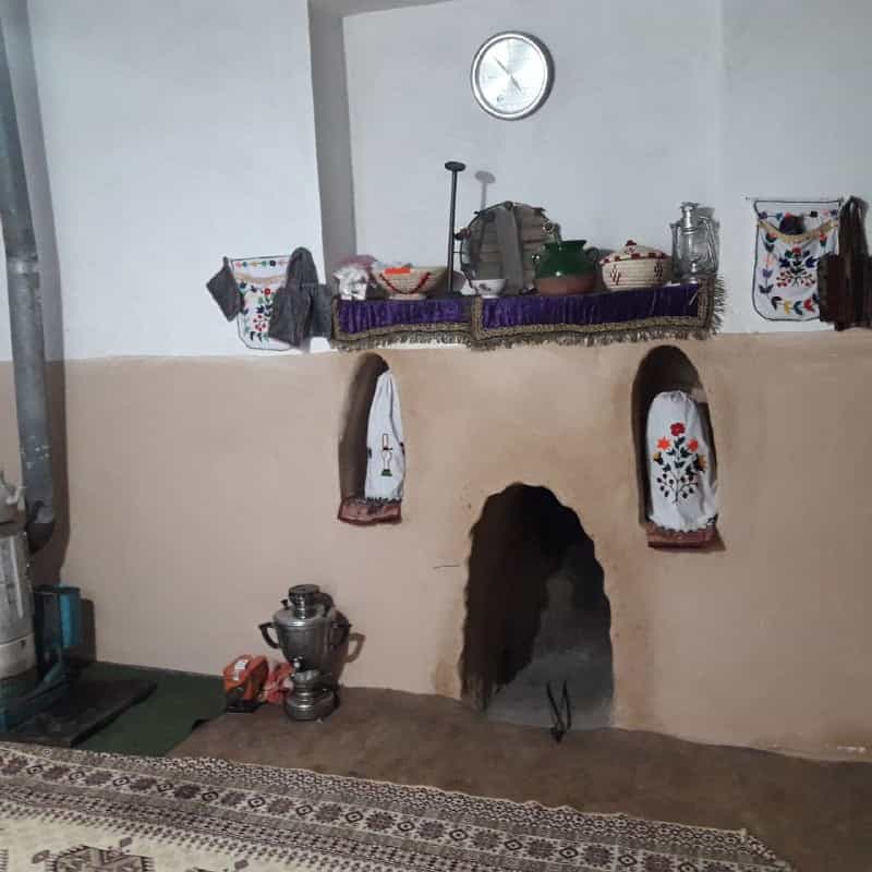 اجاره بومگردی سنتی در شفت _ اتاق 1