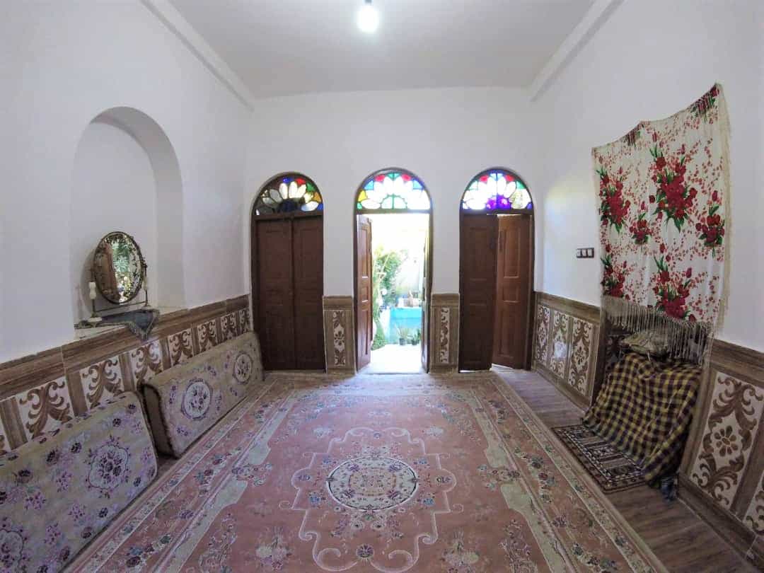 اجاره اقامتگاه بومگردی در باب انار خفر