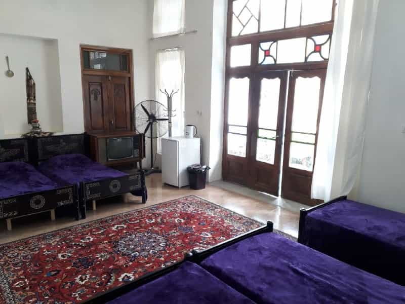 رزرو خانه سنتی 6تخته نزدیک میدان نقش جهان - شاهنشین