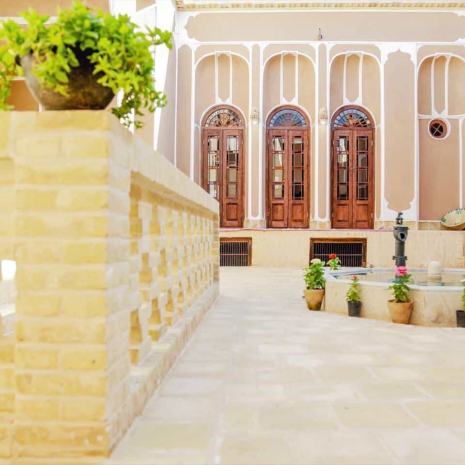 اجاره اتاق بومگردی در قیام یزد - شقایق