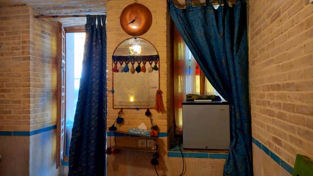 اجاره بومگردی سنتی دو تخته مستردار در شیراز  - لب آب