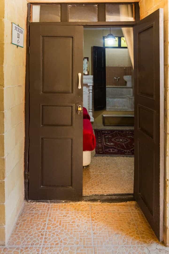 اجاره اقامتگاه سنتی در شیراز-11