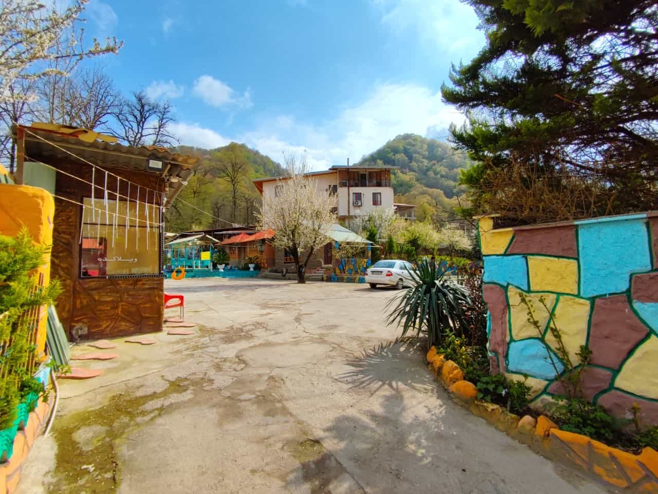 اجاره سوئیت جنگلی در روستای جمشیدآباد  زیر آب- کلبه 2 افرا