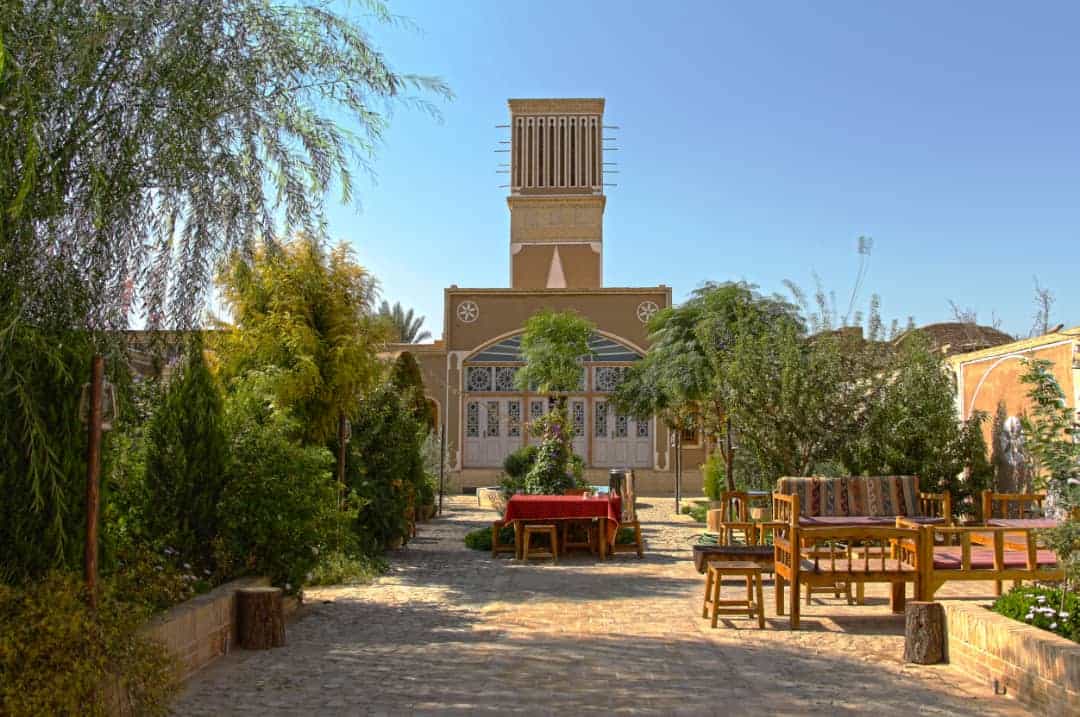 اجاره اتاق سنتی وهمن در شاهدیه یزد