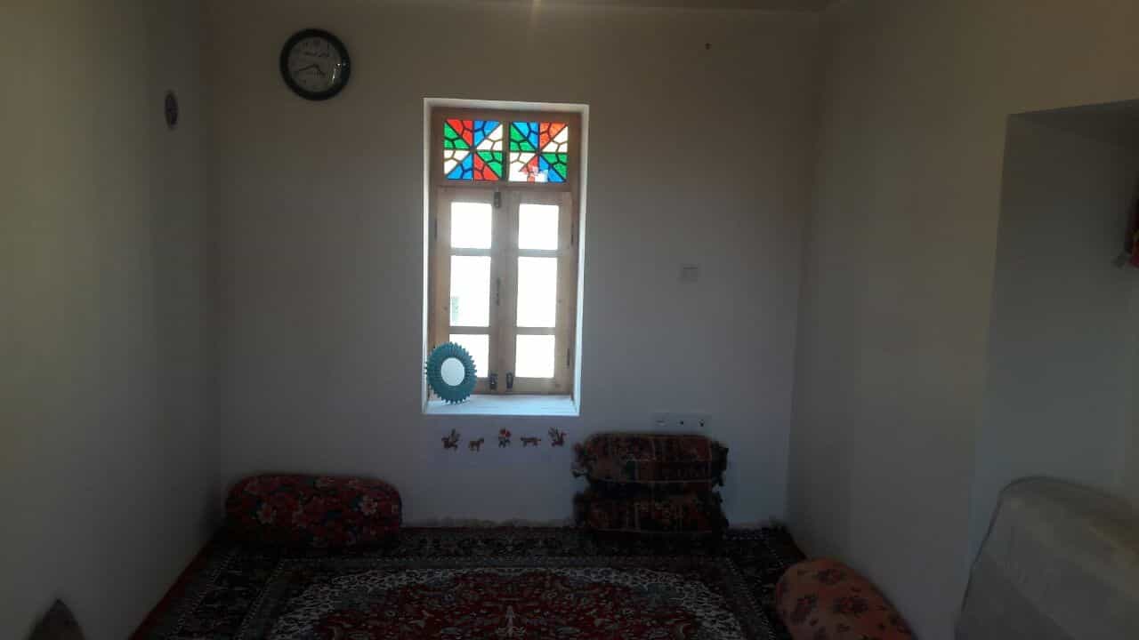 اجاره اتاق سنتی در روستای هدف گردشگری قلعه بالا بیارجمند - اتاق سرمرزی
