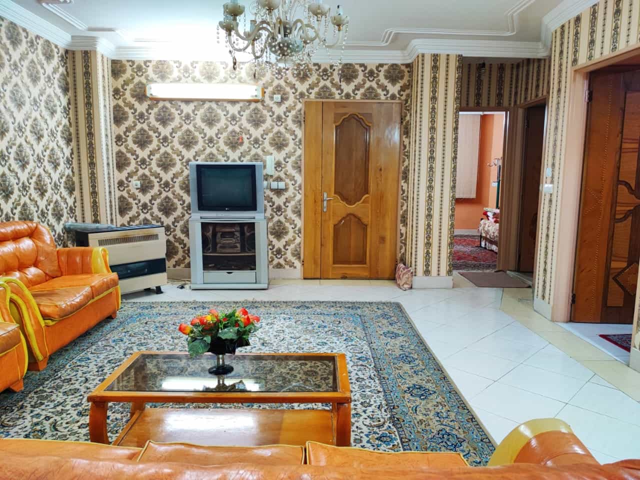 اجاره آپارتمان مبله سه خوابه  در لاهور اصفهان - واحد یک