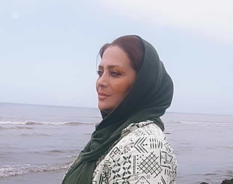 انیسه