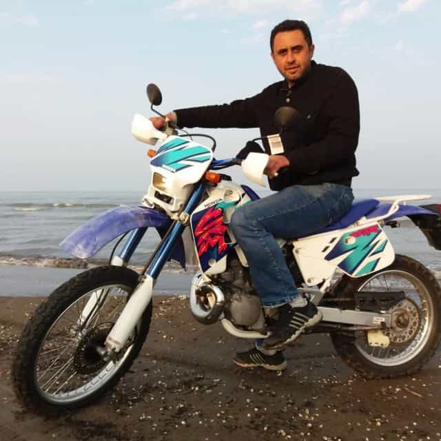 علی