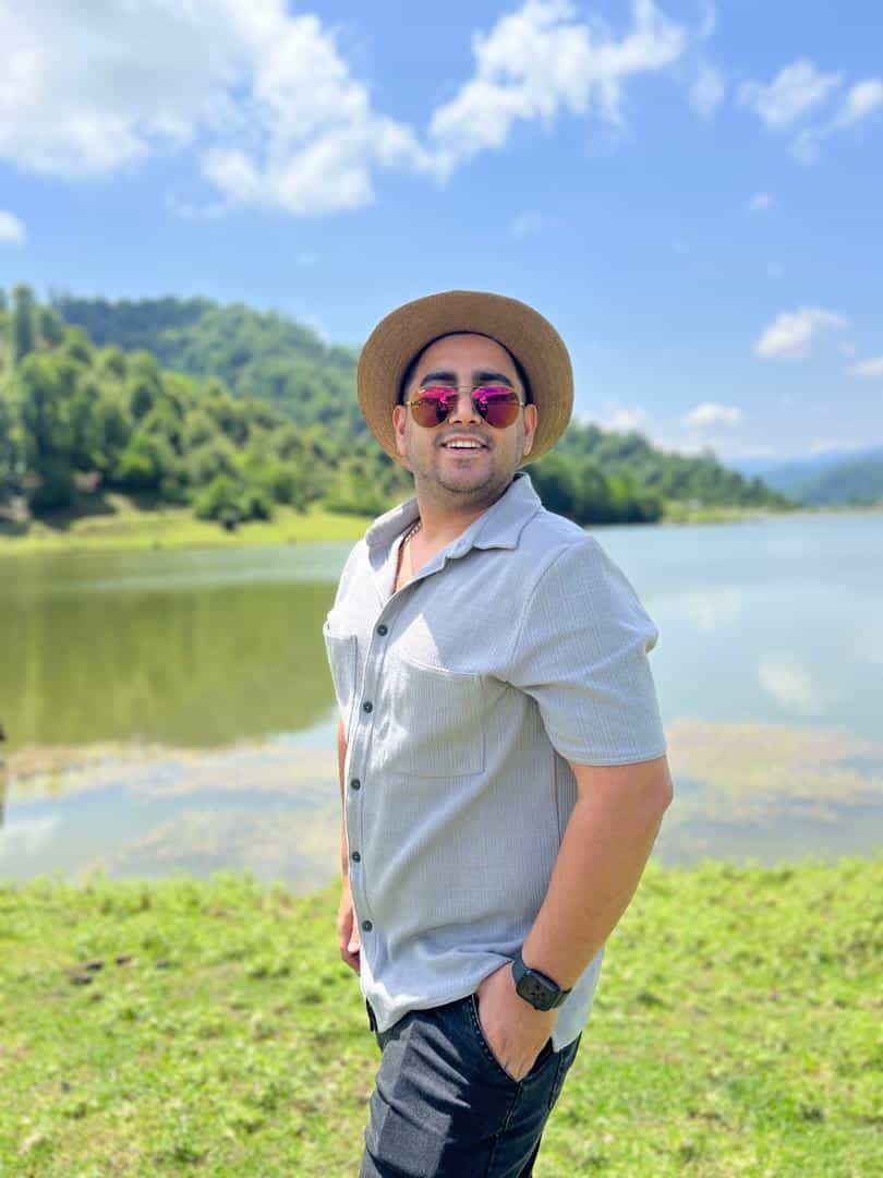 علی