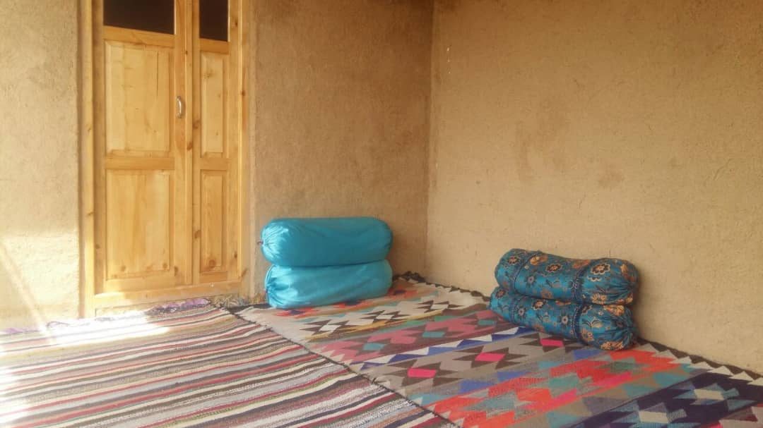 اجاره خانه سنتی و بومگردی در قلعه سنگی خرم آباد - 1